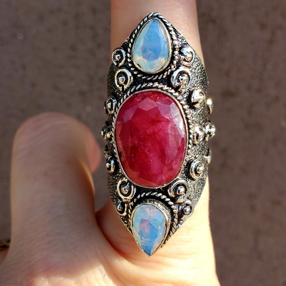 New Kashmir Ruby & Milky Opal 925 Silver Statement Ring. - Picture 3 of 9